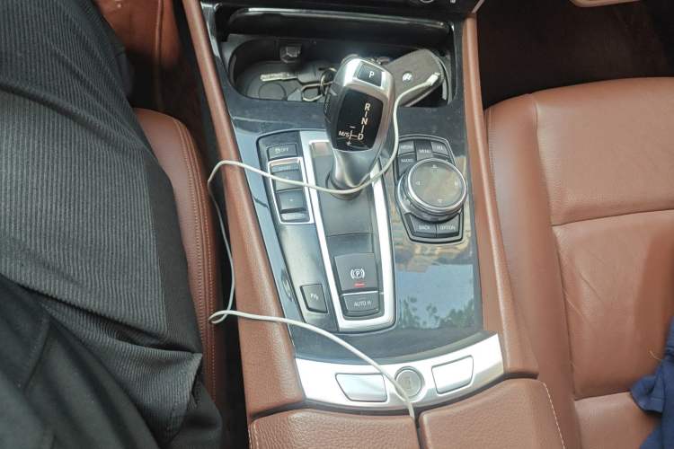 Used BMW 5 Series GT 2014 535i Leading Model
