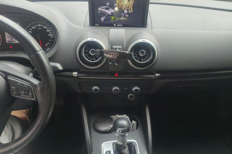 Used Audi A3 2019 Limousine 35 TFSI Fashion Edition China VI Emission Standard