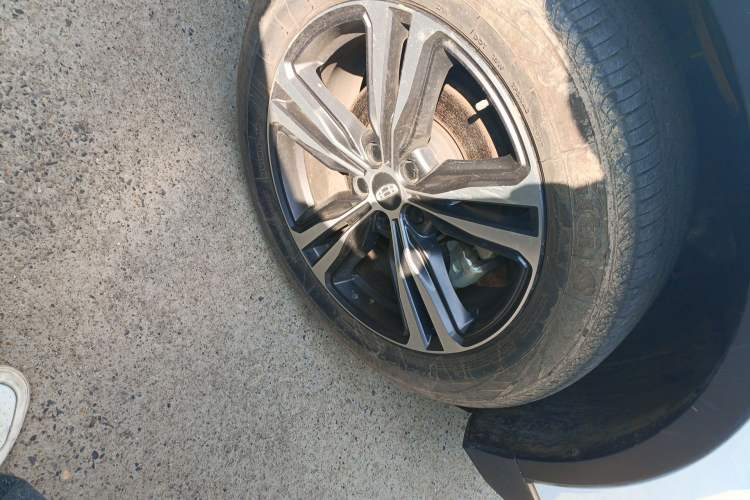 Used Geely Auto Emgrand X7 Sport 2022 1.8TD DCT Zhiya Trim Right Front Wheel Hub