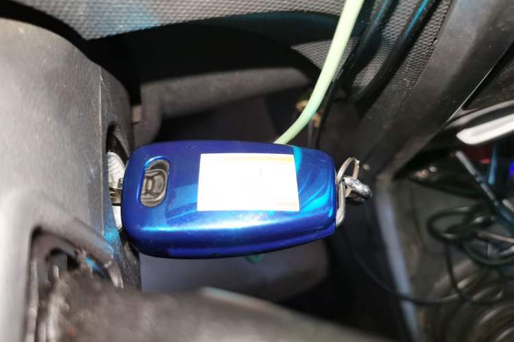 Used Suzuki Wagon R X5 2013 Cruise Edition 1.4L VVT Luxury Model China IV Standard Vehicle Key