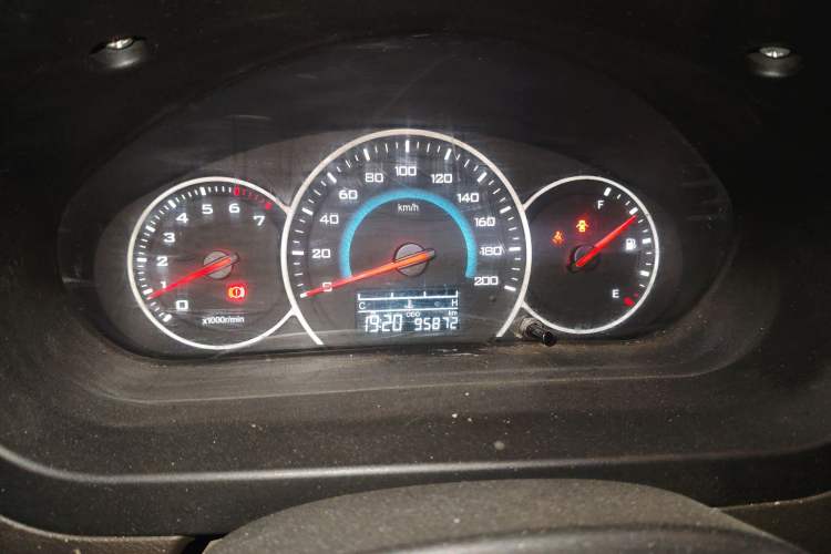 Used Wuling Rongguang V 2016 1.2L Standard Version
