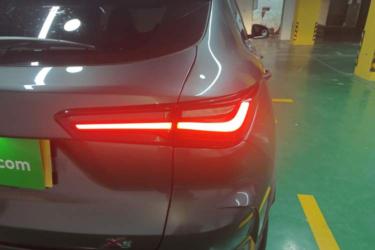 Used CHANGAN OSHAN X5 2021 Revised Version 1.5T DCT Luxury Edition
