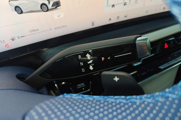 Used Buick Century 2023 2.0T Six-Seater Yinshi Edition Gear Lever