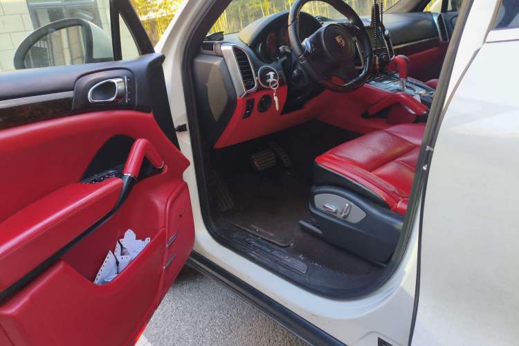 Used Porsche Cayenne 2011 Cayenne S 4.8L