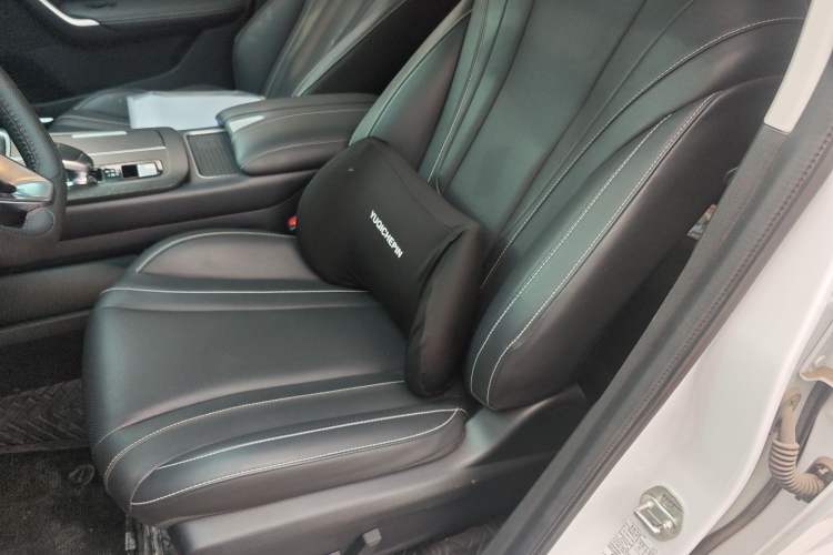 Used Venucia V 2023 260T Idol Edition Pro