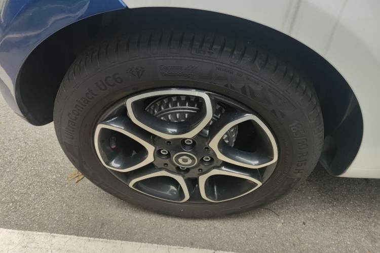 Used smart fortwo 2017 1.0L 52kW New Sound Special Edition China V Emission Standard