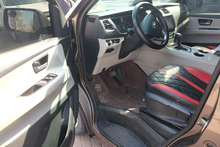 Used Huasong 7 2015 2.0T Automatic Comfort Model