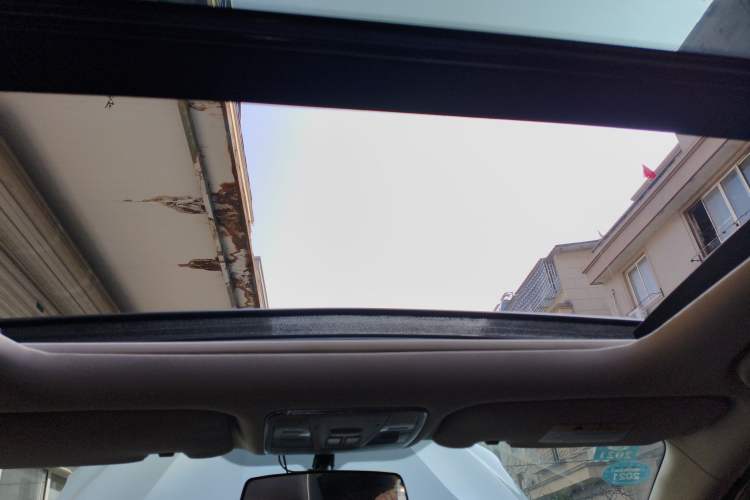 Used CHANGAN Raeton CC 2018 1.5T Automatic Haoya Model Guangmang Edition China V Standard
