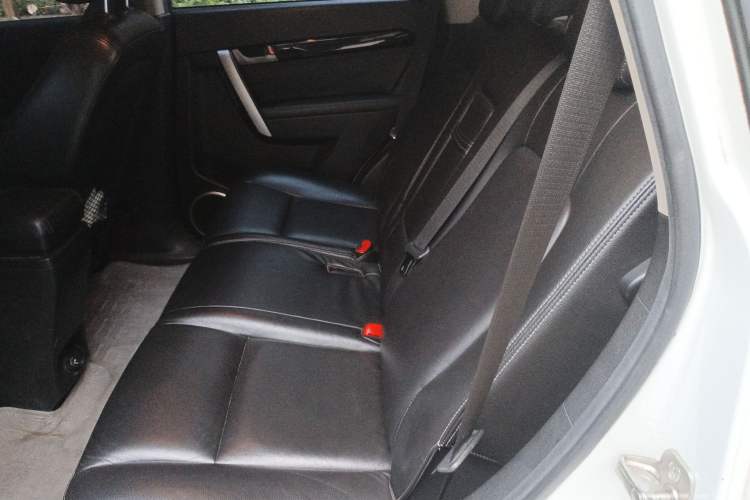 Used Chevrolet Captiva 2012 2.4L 4x4 Flagship Edition 7 Seats