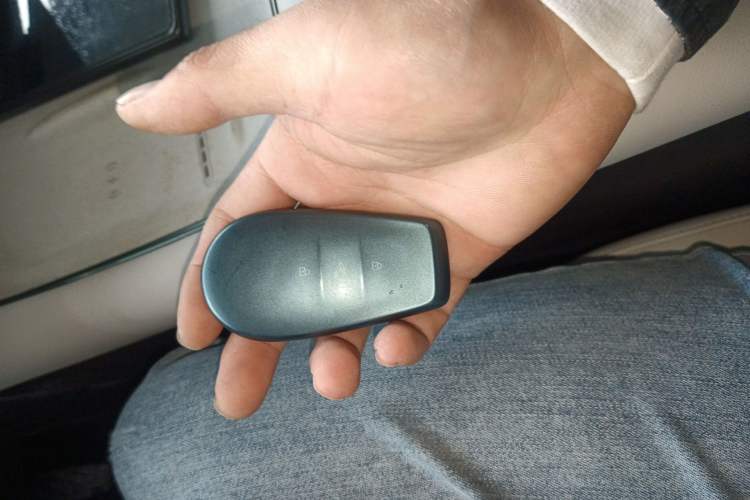 Used Nissan N7 2025 625 Max Vehicle Key