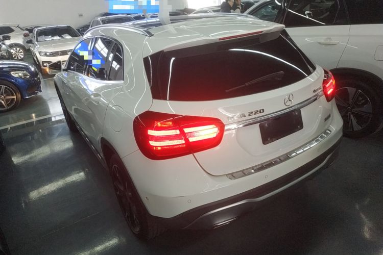 Used Mercedes-Benz GLA 2017 GLA 220 4MATIC Fashion Model
