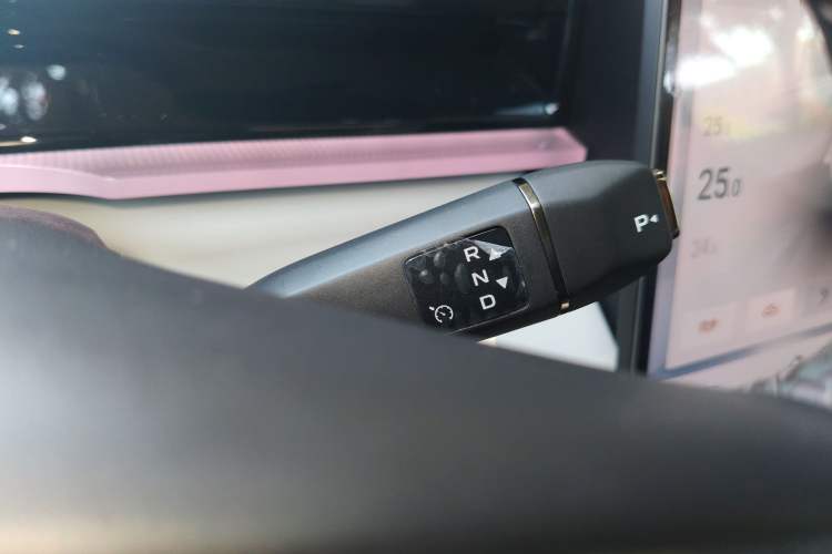 Used Mazda EZ-60 2025 Model Range-Extended 200 Max
