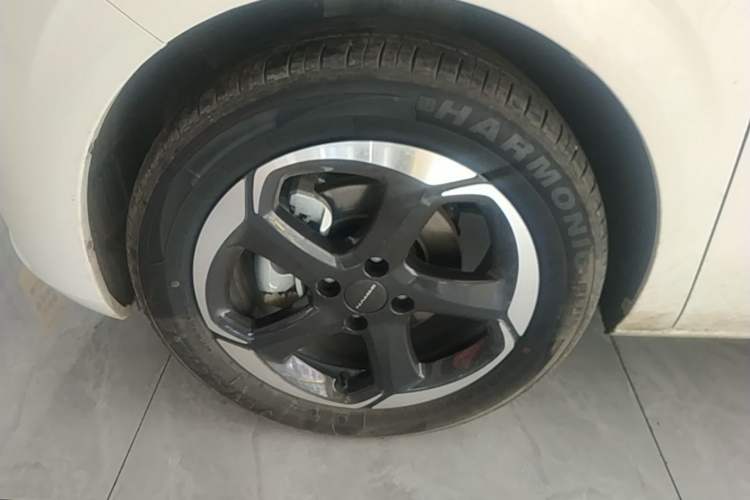 Used Dongfeng NAMMI 01 2024 New Edition 430 Plus Smart+ Left Front Wheel Hub