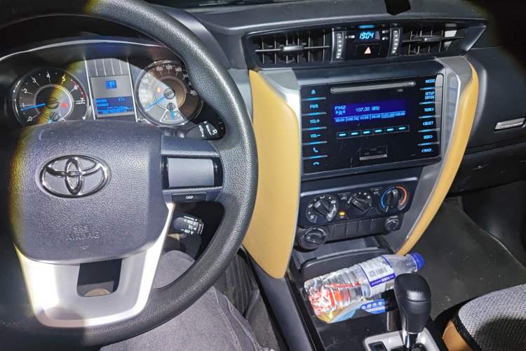 Used Toyota Fortuner 2016 2.7L Middle East Version Audio And AC Panel