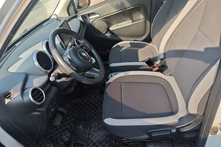 Used ORA Black Cat 2022 301km "Cute & Dynamic" Phosphate Iron Lithium
