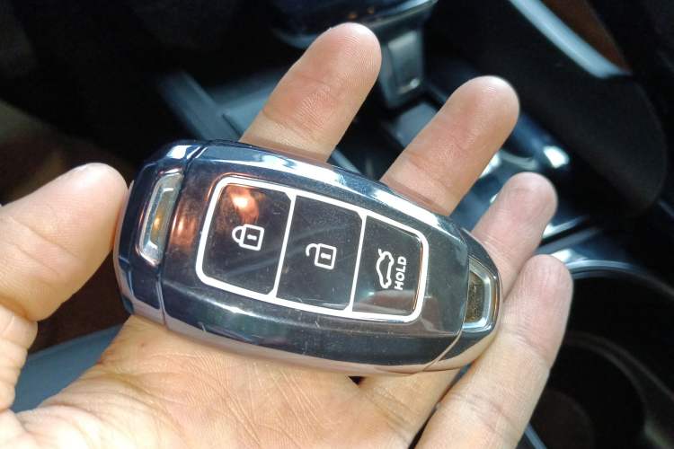 Used Hyundai Elantra 2023 1.5L CVT LUX Prestige Edition