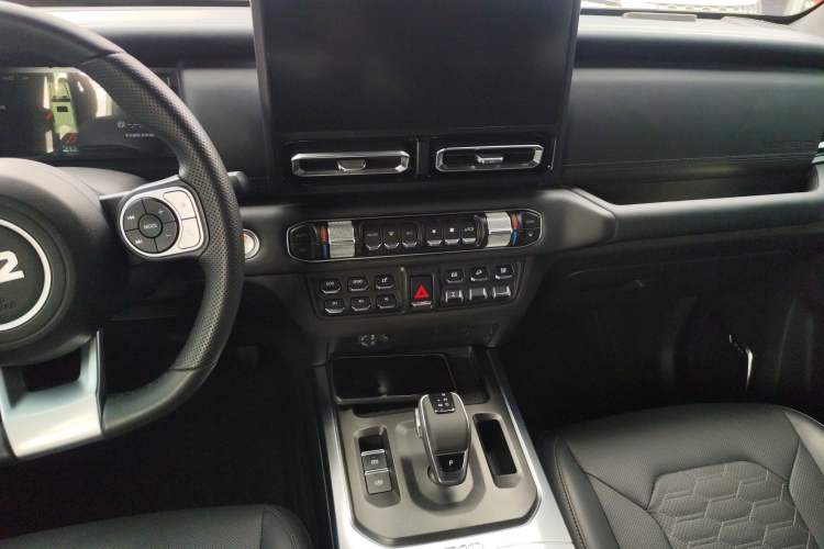 Used 212 T01 2024 2.0T Explorer Audio And AC Panel