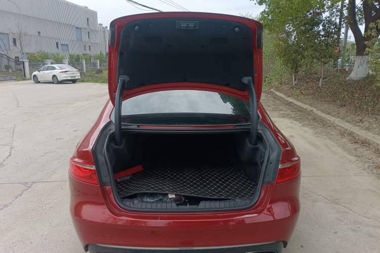 Used Jaguar XFL 2017 XFL 2.0T 240PS Luxury Edition Trunk