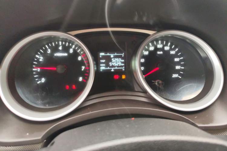 Used Wuling Hongguang 2021 1.5L S Comfort Edition LAR Odometer Close Up