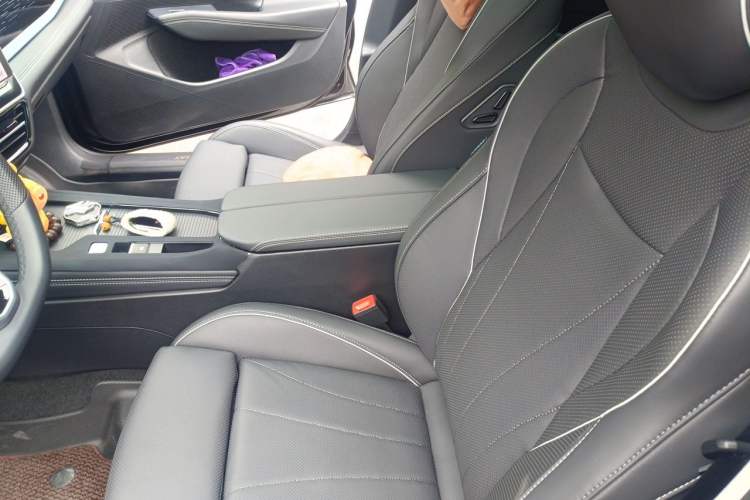 Used Volkswagen Passat 2025 Pro 380TSI Dragon Glory Edition