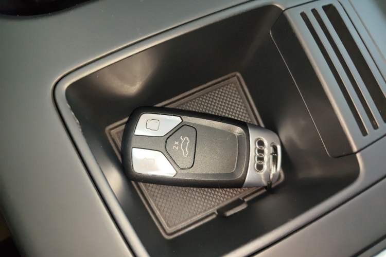 Used Audi A4L 2020 40 TFSI Luxury Dynamic Model