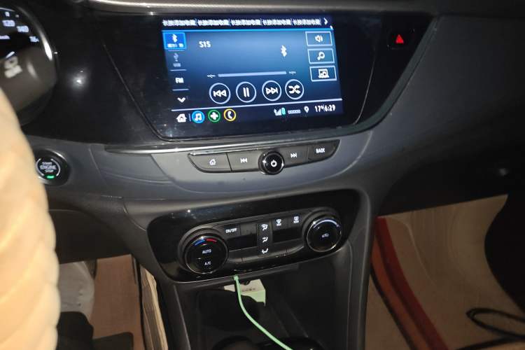 Used Buick Encore GX 2020 20T CVT Two-Wheel Drive Luxury Version Audio And AC Panel