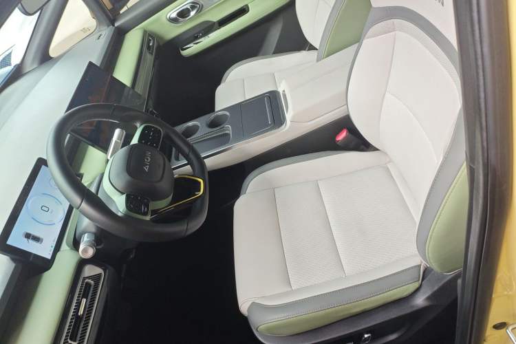 Used AION Y 2022 Plus 70 Smart Edition