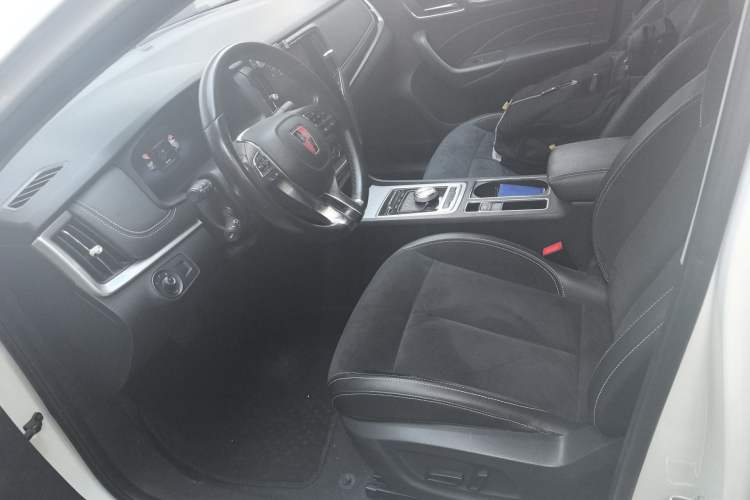 Used Roewe i6 New Energy 2017 45T Hybrid Connective Smart Luxury Edition
