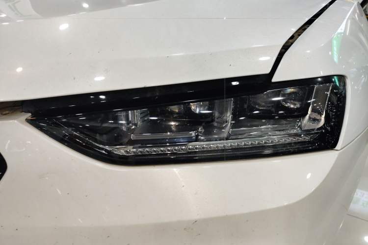 Used Wey VV7 2017 2.0T Ultra-Luxury Version
