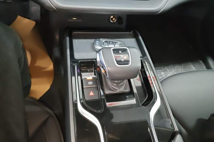 Used Hongqi E-QM5 2021 Charging Version Flagship Edition Gear Lever