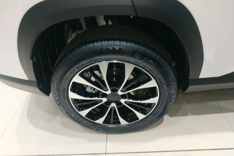 Used Geely Auto Emgrand X7 Sport 2026 Model 1.5TD Aspirational Right Rear Wheel Hub