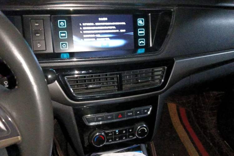 Used CHANGAN KAICHENG Oushang A600 2016 1.5L Manual Luxury 7-Seater