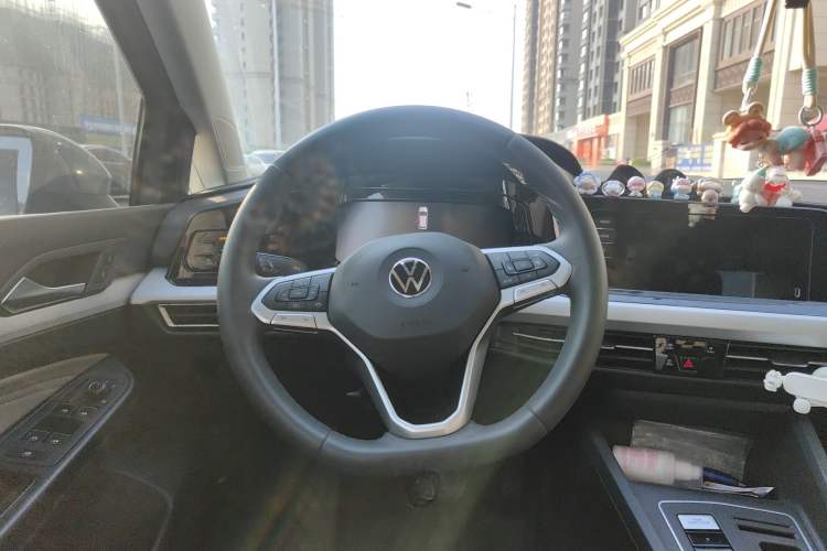 Used Volkswagen Golf 2023 280TSI DSG Pro Steering Wheel