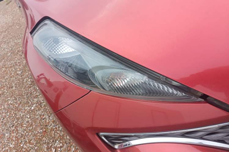 Used Infiniti ESQ 2014 1.6L Spontaneous Edition Right Front Headlight