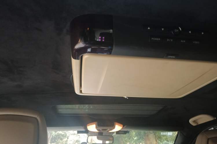 Used Mercedes-Benz Viano 2011 2.5L Navigator Edition