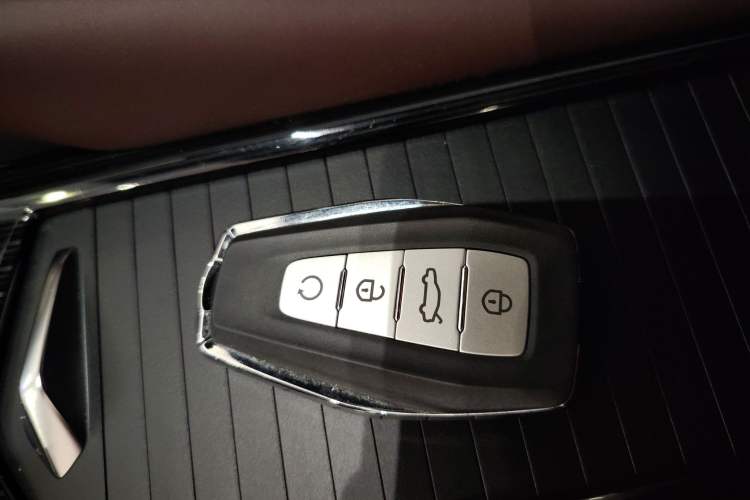 Used Geely Auto Monjaro L 2021 2.0TD DCT EVO Two-Wheel Drive Prestige Version
