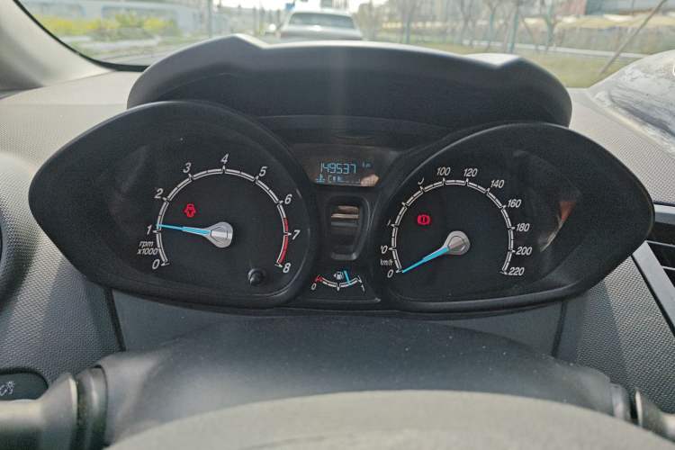 Used Ford Fiesta 2013 Sedan 1.5L Manual Fashion Edition
