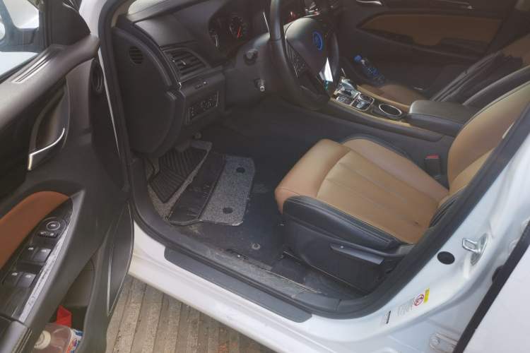 Used BYD Qin New Energy 2018 1.5T Smart Connect Premium Model
