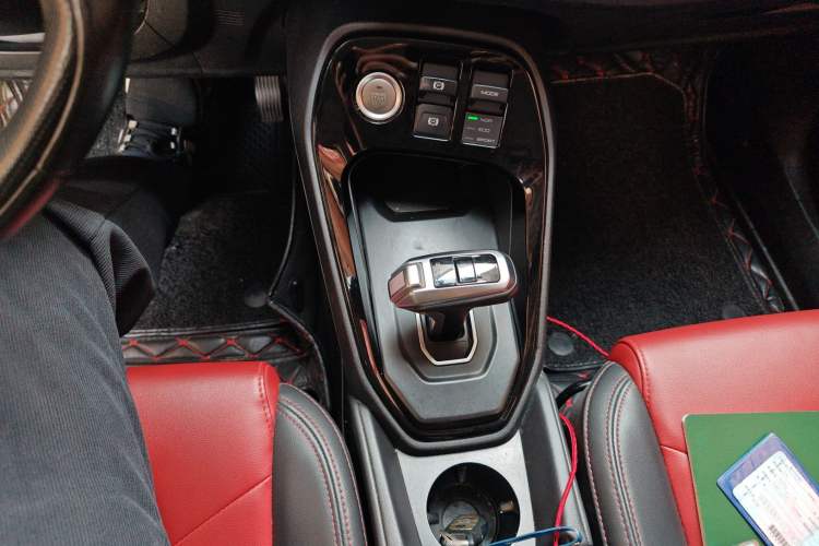 Used Haval H2s 2017 Blue Label 1.5T Dual-Clutch Elite Model
