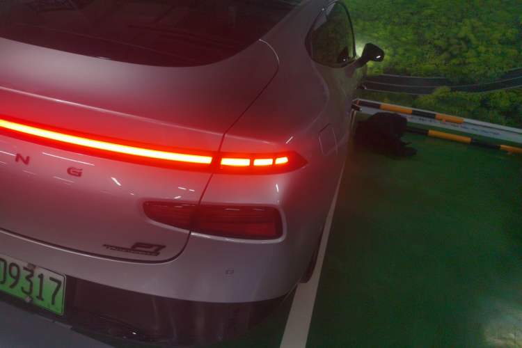 Used XPeng P7 2023 P7i 610 Max Performance Edition
