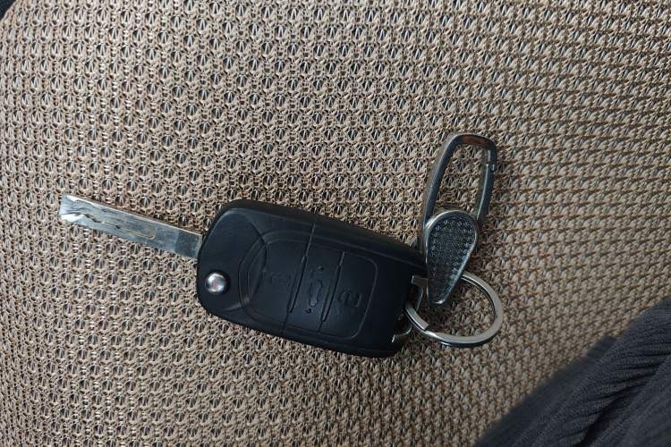 Used Wuling Hongguang 2015 1.5L S1 Standard China V-Emission Standards
