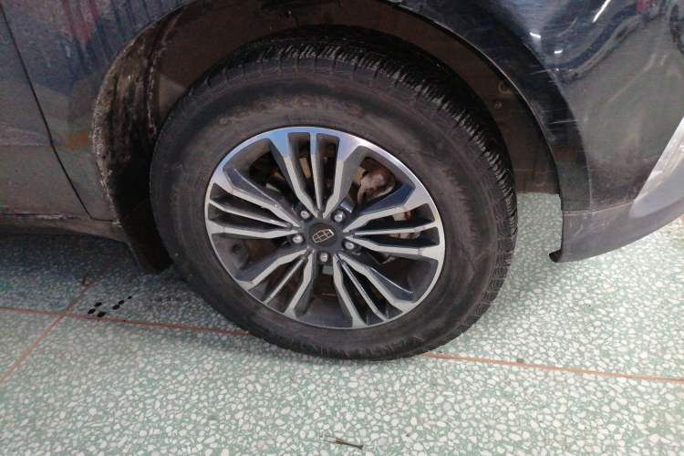 Used Geely Auto Vision X6 2016 1.8L Manual Luxury Model
