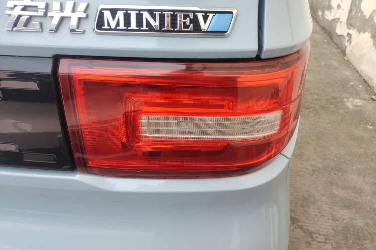 Used Wuling Hongguang MINIEV 2020 Zizai Version Lithium-NMC Right Rear Taillight