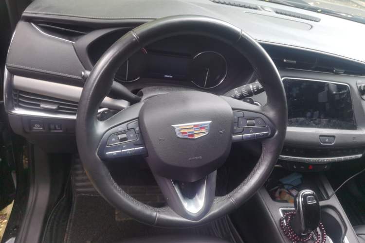 Used Cadillac XT4 2020 Revised Version 28T Two-Wheel Drive Leading Edition Steering Wheel