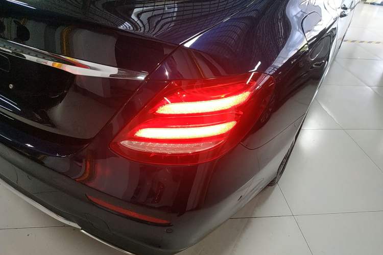 Used Mercedes-Benz E-Class 2019 Restyled E 300 L Sporty and Stylish Edition Right Rear Taillight