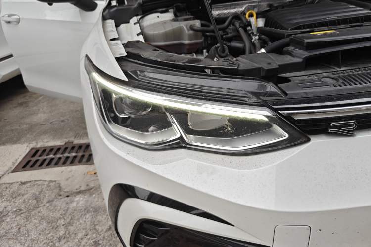 Used Volkswagen Golf 2024 280TSI DSG R-Line 50th Anniversary Edition
