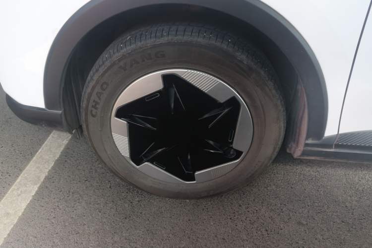 Used Geometry E Firefly 2024 301km Flowing Light