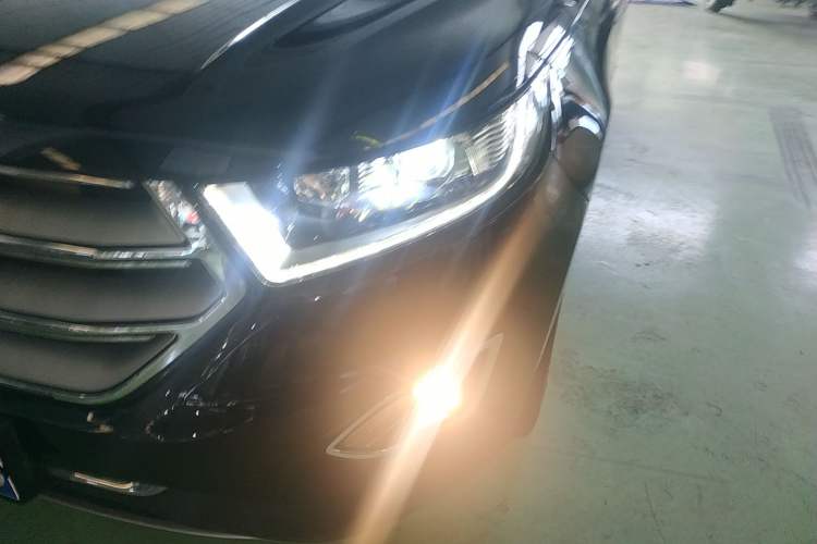 Used Ford Edge 2018 EcoBoost 245 Two-Wheel-Drive Titanium 7-Seater China V Standard
