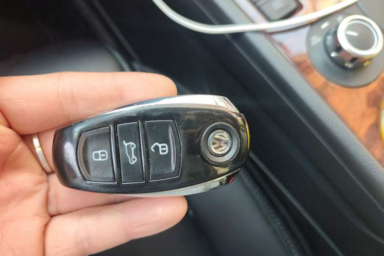 Used Volkswagen Touareg 2011 3.0 TSI Standard Version