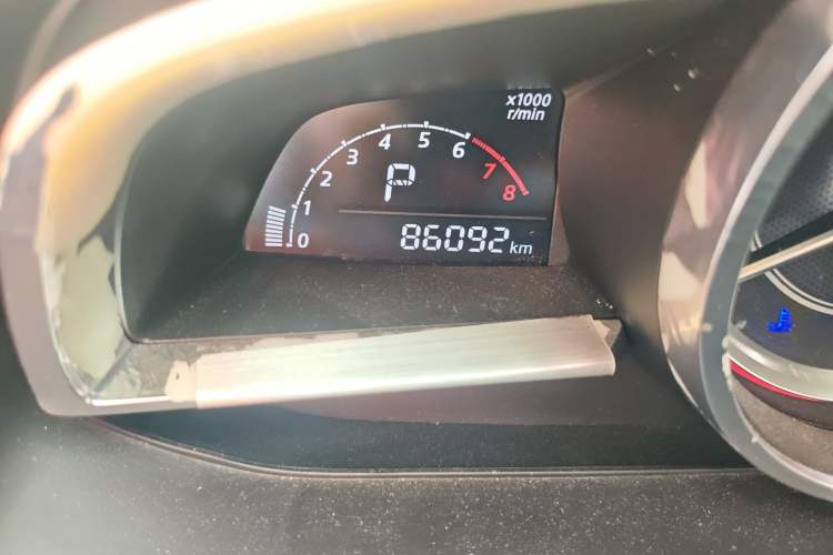 Used Mazda 3 Axela 2016 Hatchback 1.5L Automatic Comfort Model
